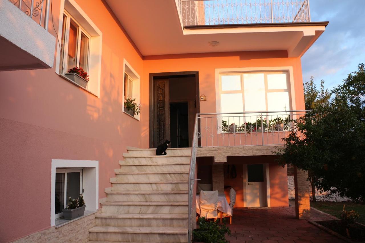 Villa Duka Krujë Exterior foto